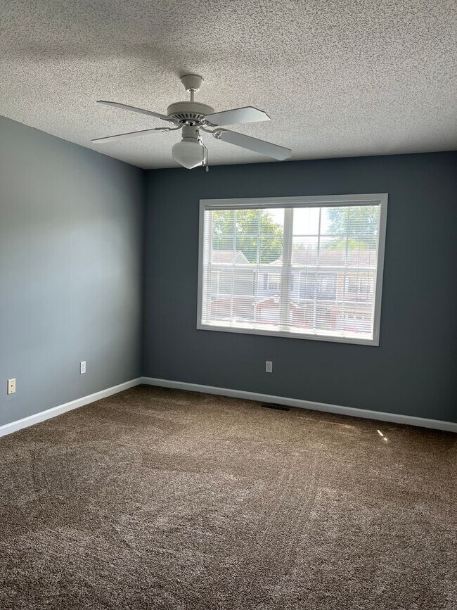 Building Photo - 139 S Spring View Dr