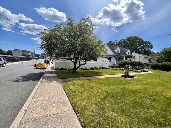 Building Photo - 3266 Brower Ave