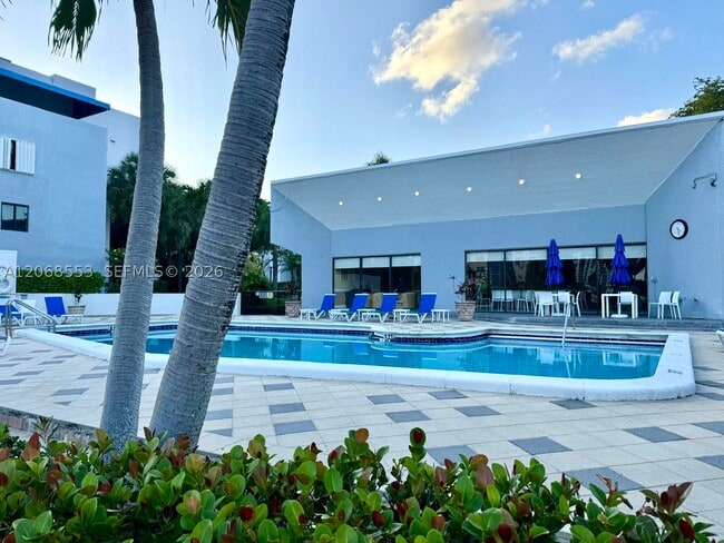 Building Photo - 350 Poinciana Island Dr