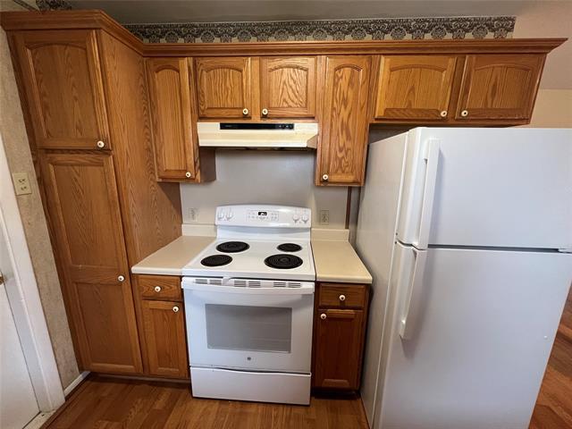 Building Photo - 2106 N Loy St