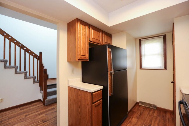 Building Photo - 439 Foxfire Dr