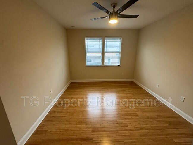 Building Photo - 14420 Serenoa Dr