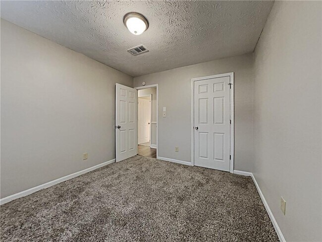 Building Photo - 968 Country Oaks Ct