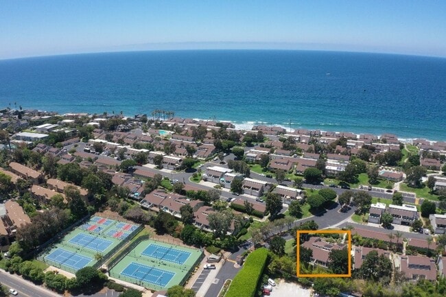 Building Photo - 3B/2BA Home in Encinitas Now Available for...