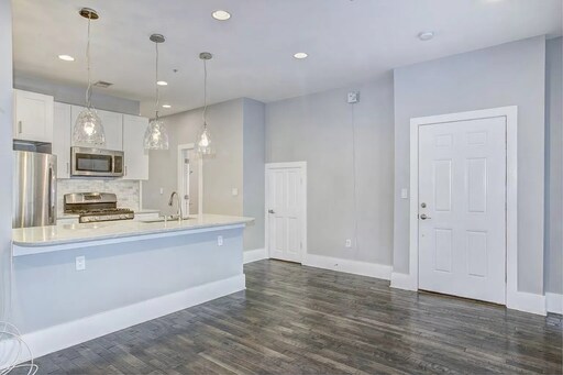 Building Photo - 1220 19th St NE