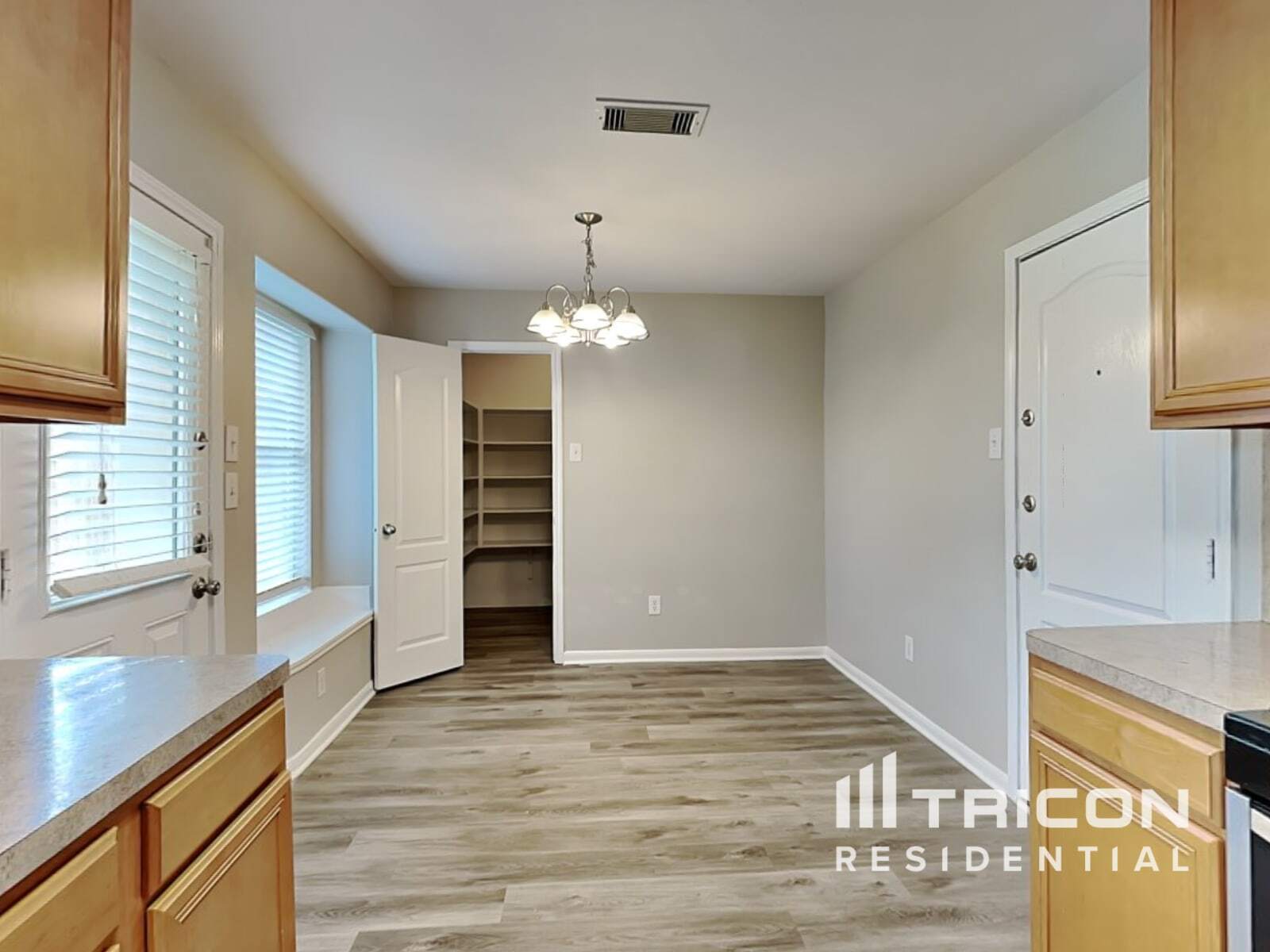 Building Photo - 1910 Flycaster Dr