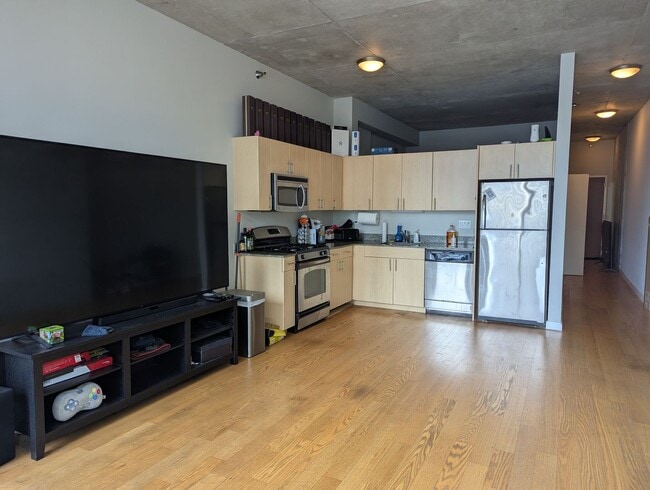 Building Photo - Incredible High Floor 1b1b in Chicago Down...
