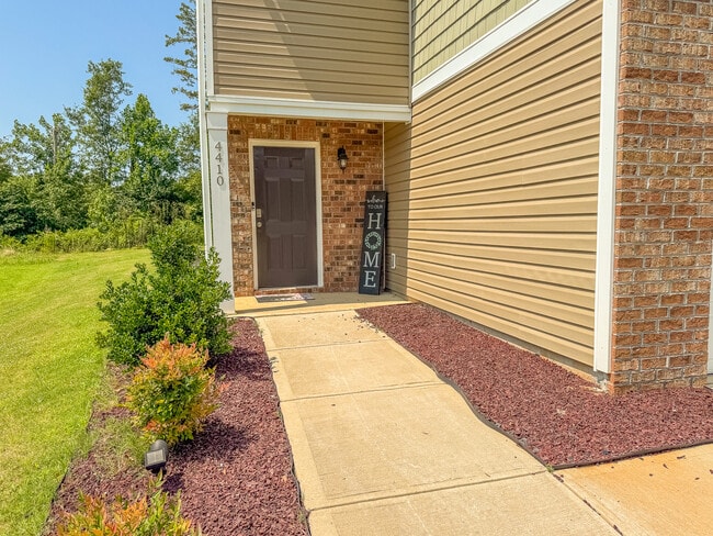 Building Photo - 4410 Remington Ave