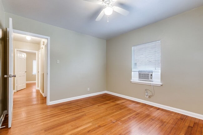 Building Photo - 229-N