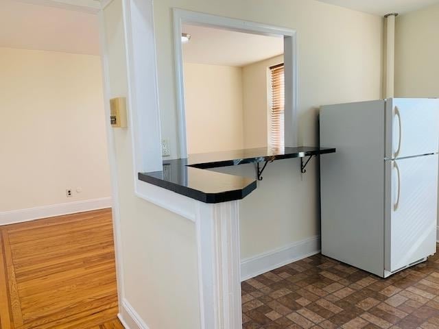 Building Photo - 27 W 1ST St