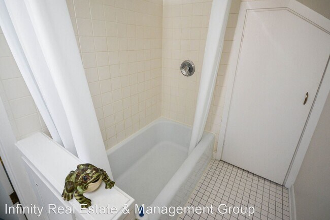 Building Photo - 3 br, 3 bath House - 1010 6th St SW