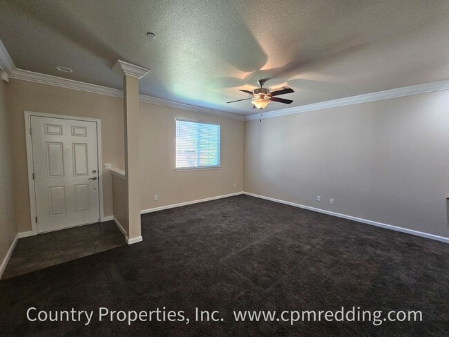 Building Photo - Spacious 5 Bedroom in the Heart of Redding!
