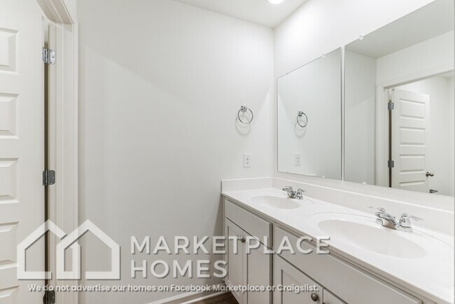 Building Photo - 7334 Wilburton Ln