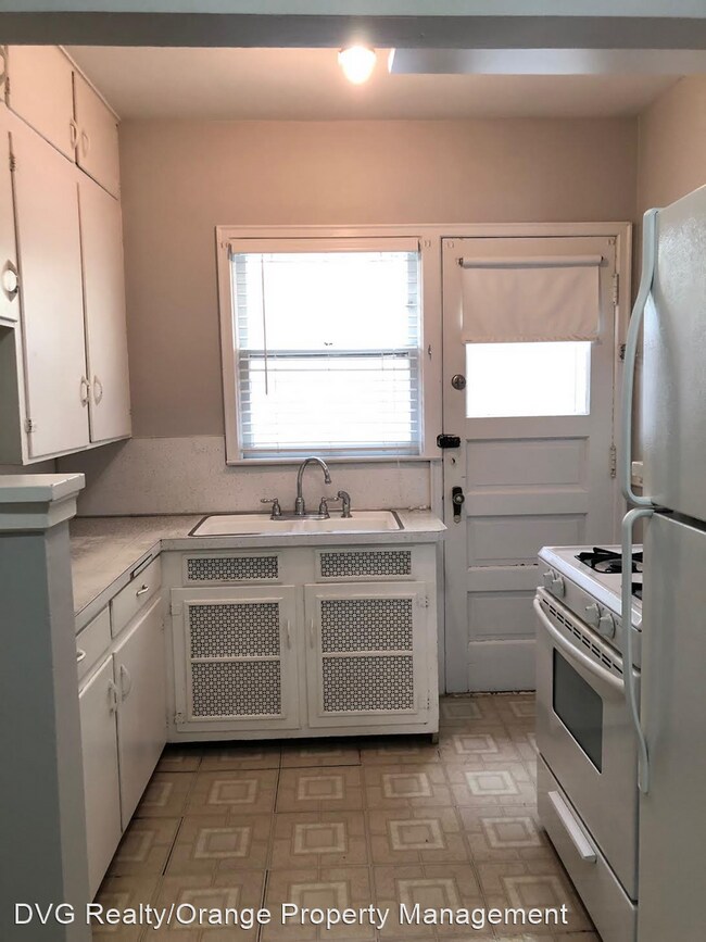 Building Photo - 4178 Cass St