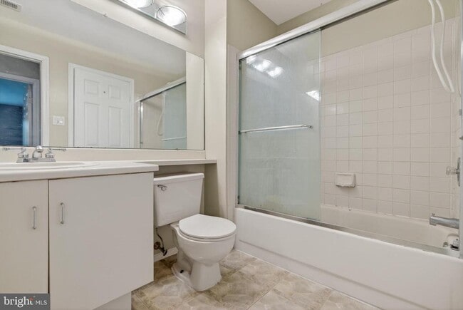 Building Photo - 3302B Ramsbury Ct
