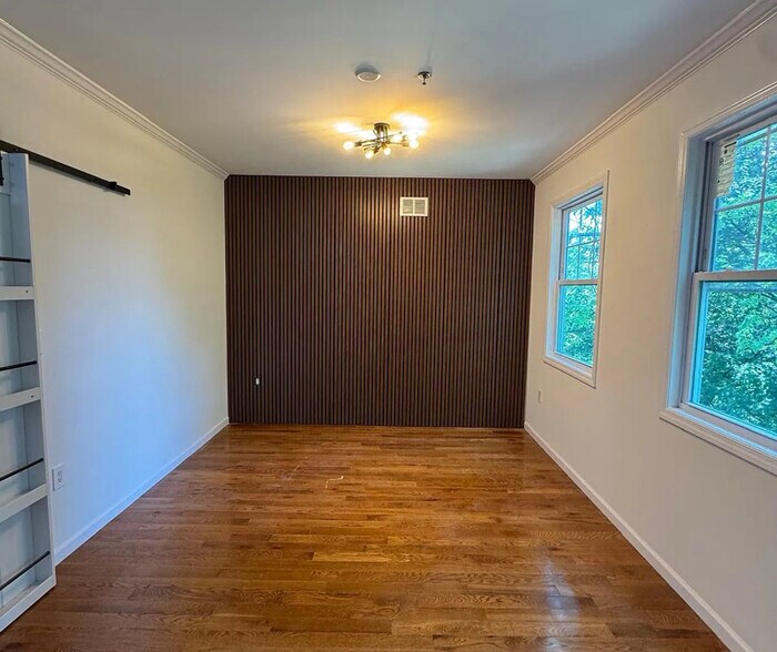 Building Photo - 491 S Clinton St