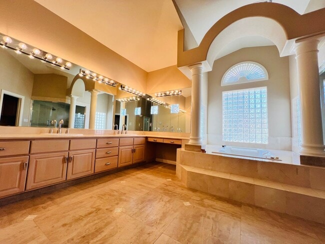 Building Photo - 10 Oaks Guard gated community