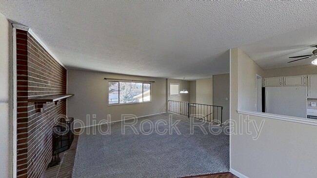 Building Photo - 6505 Wicklow Cir E