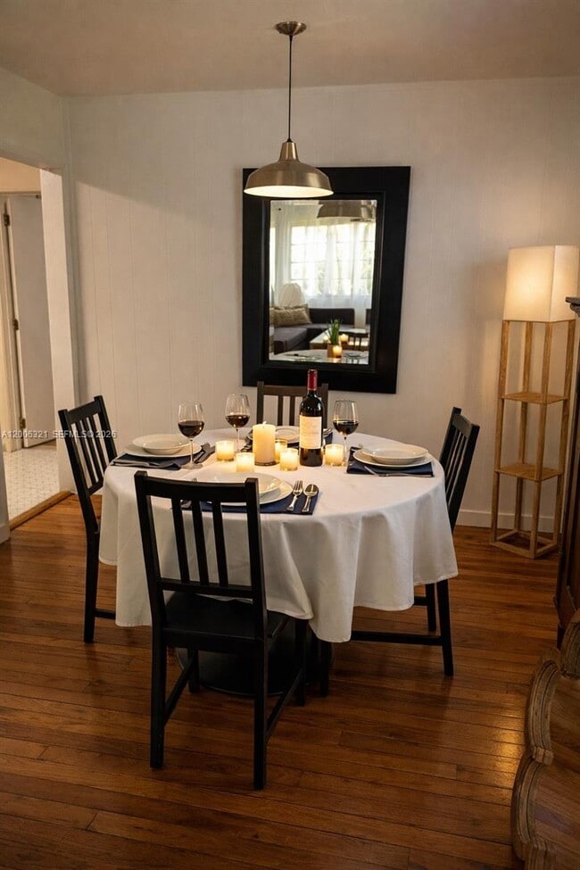 Building Photo - 5800 SW 61st St