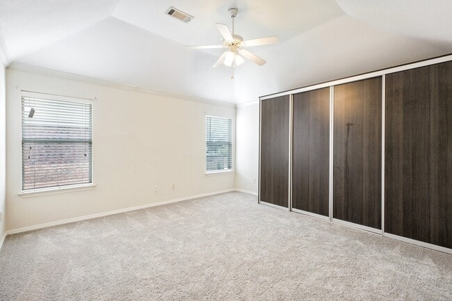 Building Photo - 3900 Braxton Ln