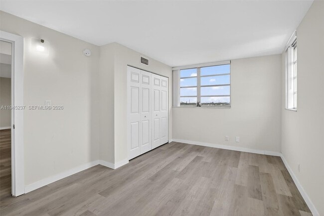 Building Photo - 1811 Jefferson St