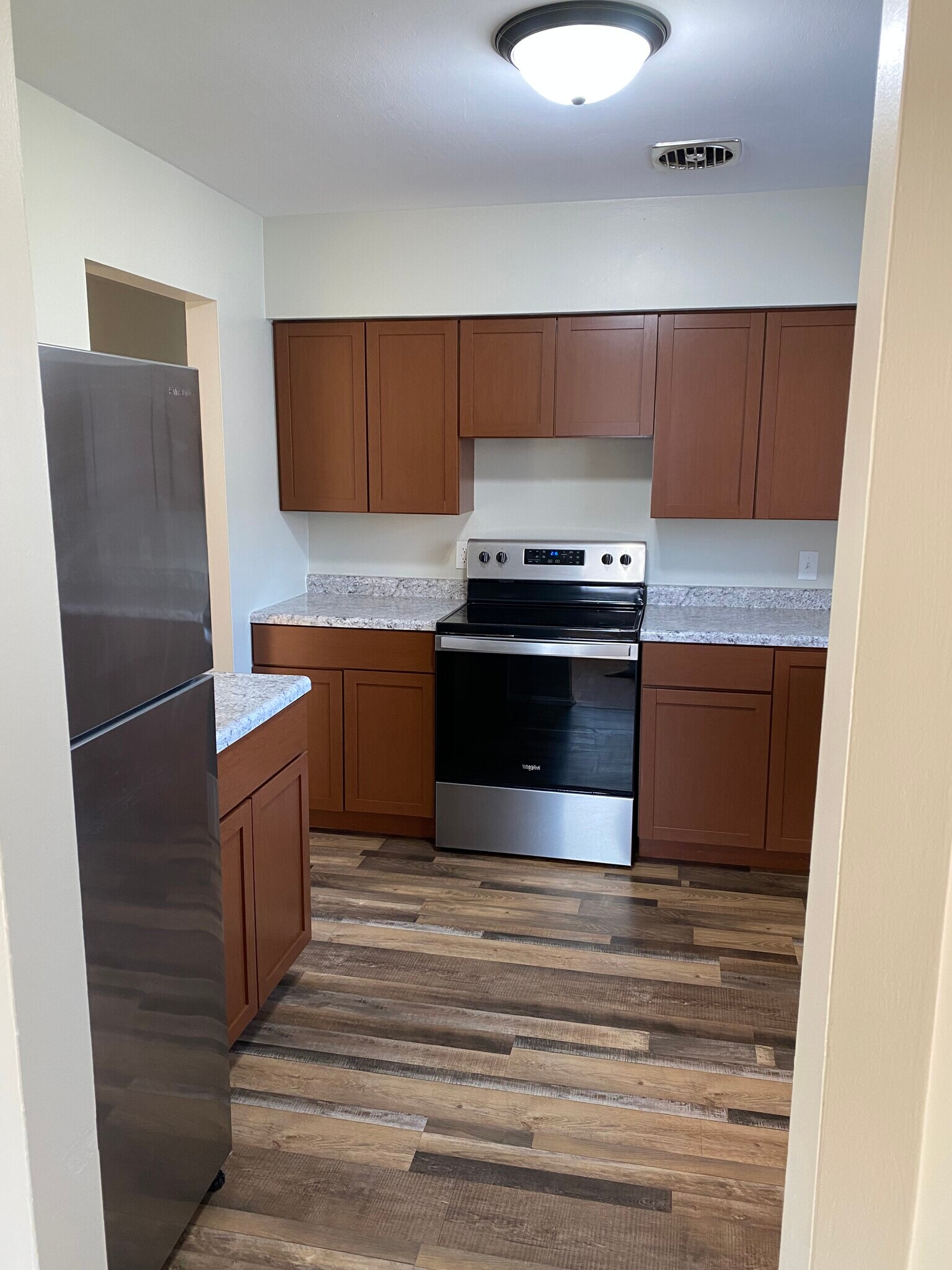 Building Photo - 422 Theodore Dr