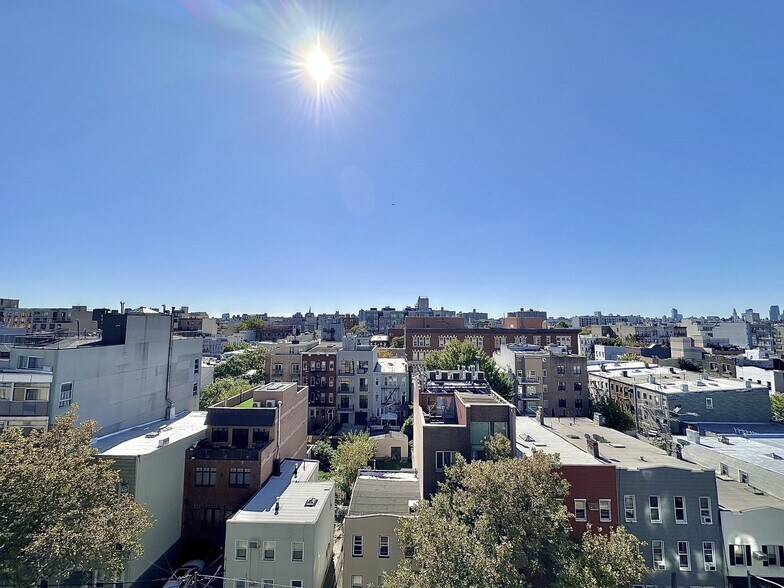 Building Photo - 143 Skillman Ave