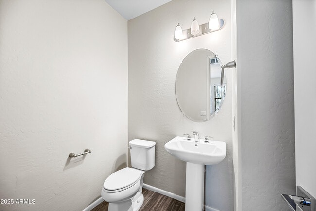 Building Photo - 2090 S Dorsey Ln