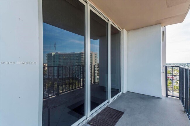 Building Photo - 111 Briny Ave