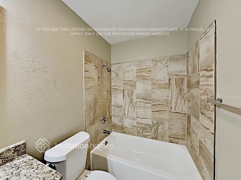 Building Photo - 1217 Lombardy Dr