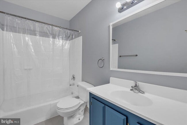 Building Photo - 5916 Mayflower Ct