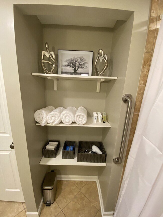 Building Photo - 2618 N Fremont St