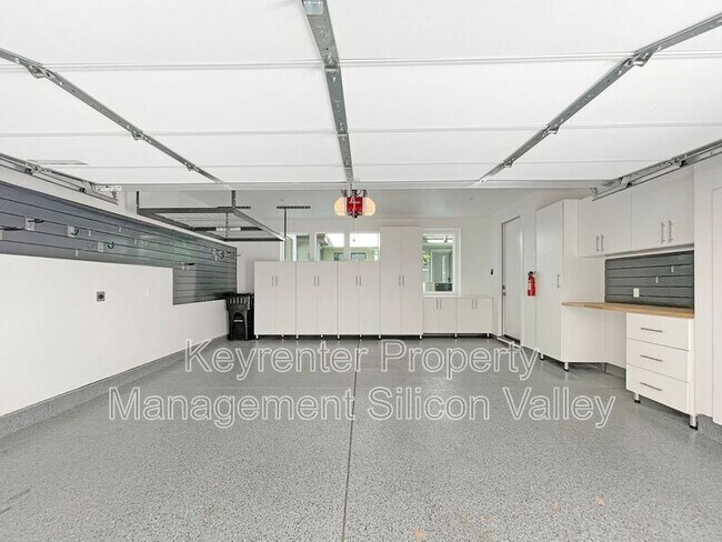 Building Photo - 3030 Boyter Pl