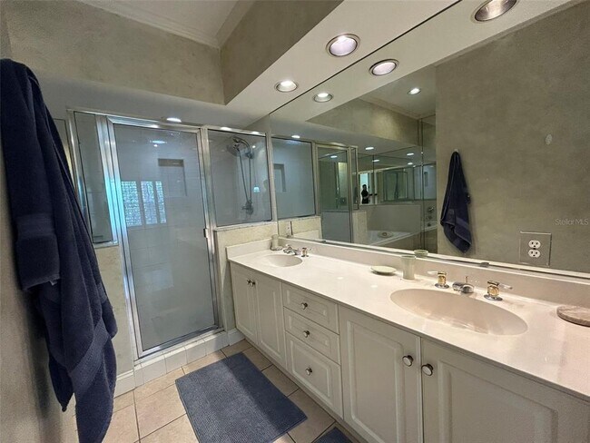 Building Photo - 3608 54th Dr W