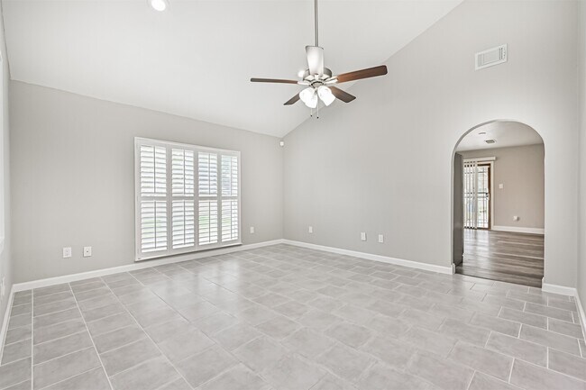 Building Photo - 5220 Krueger Dr