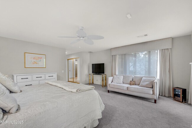 Building Photo - 4953 Lakeridge Terrace W