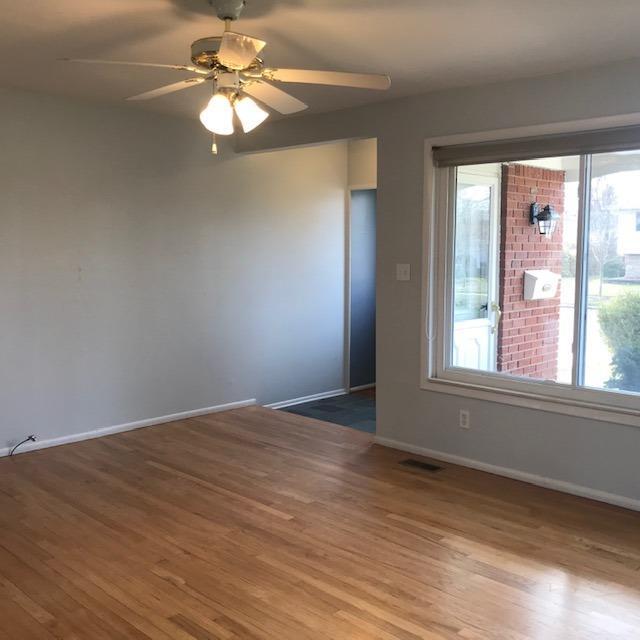 Building Photo - 2865 Burlington St