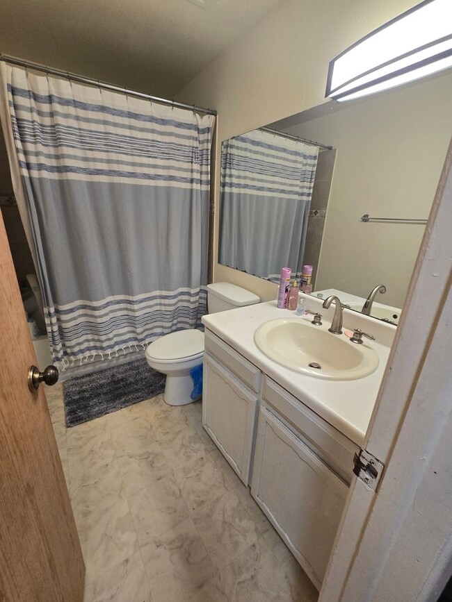 Building Photo - 317 Emery Dr