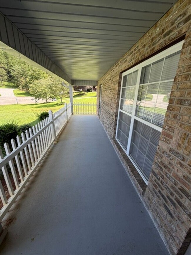 Building Photo - 2811 June Bug Way