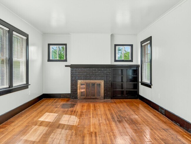 Building Photo - 81-79 Baier Drive