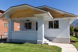 Building Photo - 193 S 400 W