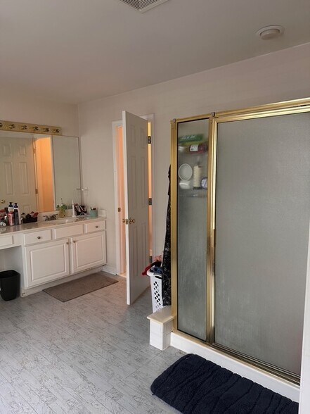 Building Photo - 5261 Tormeall Trce