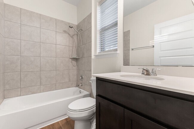 Building Photo - 5461 Vanner Path