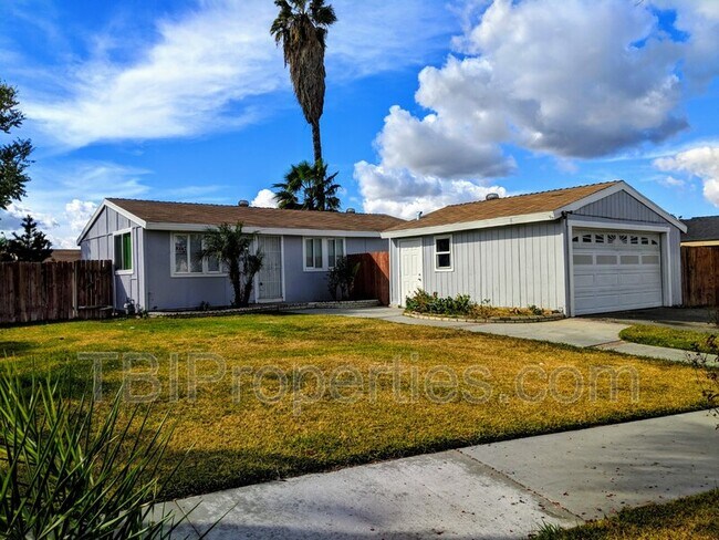 Building Photo - 3410 Sparrow Cir