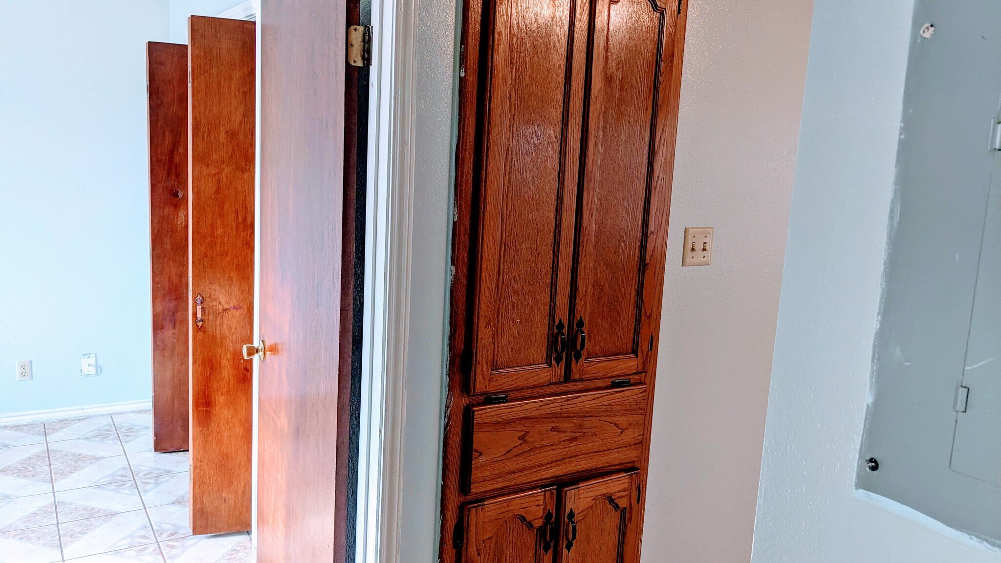 Building Photo - 1820 Mercer St