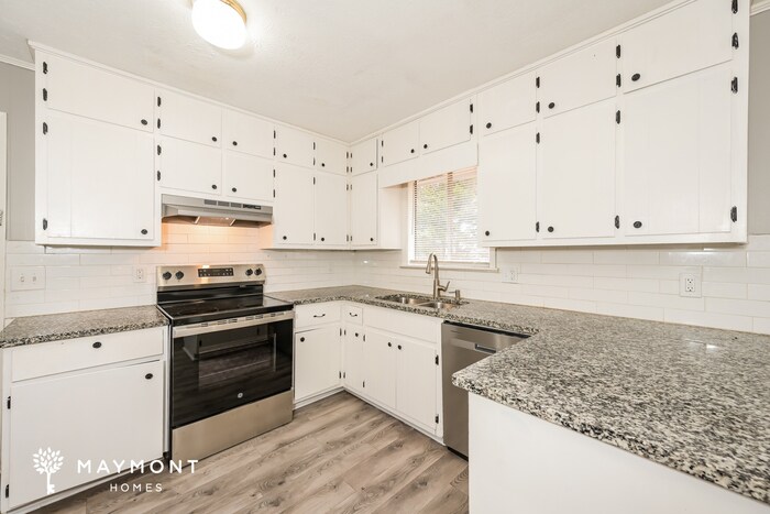 Building Photo - 2820 Rex Rd