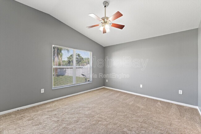 Building Photo - 1010 Summer Breeze Dr