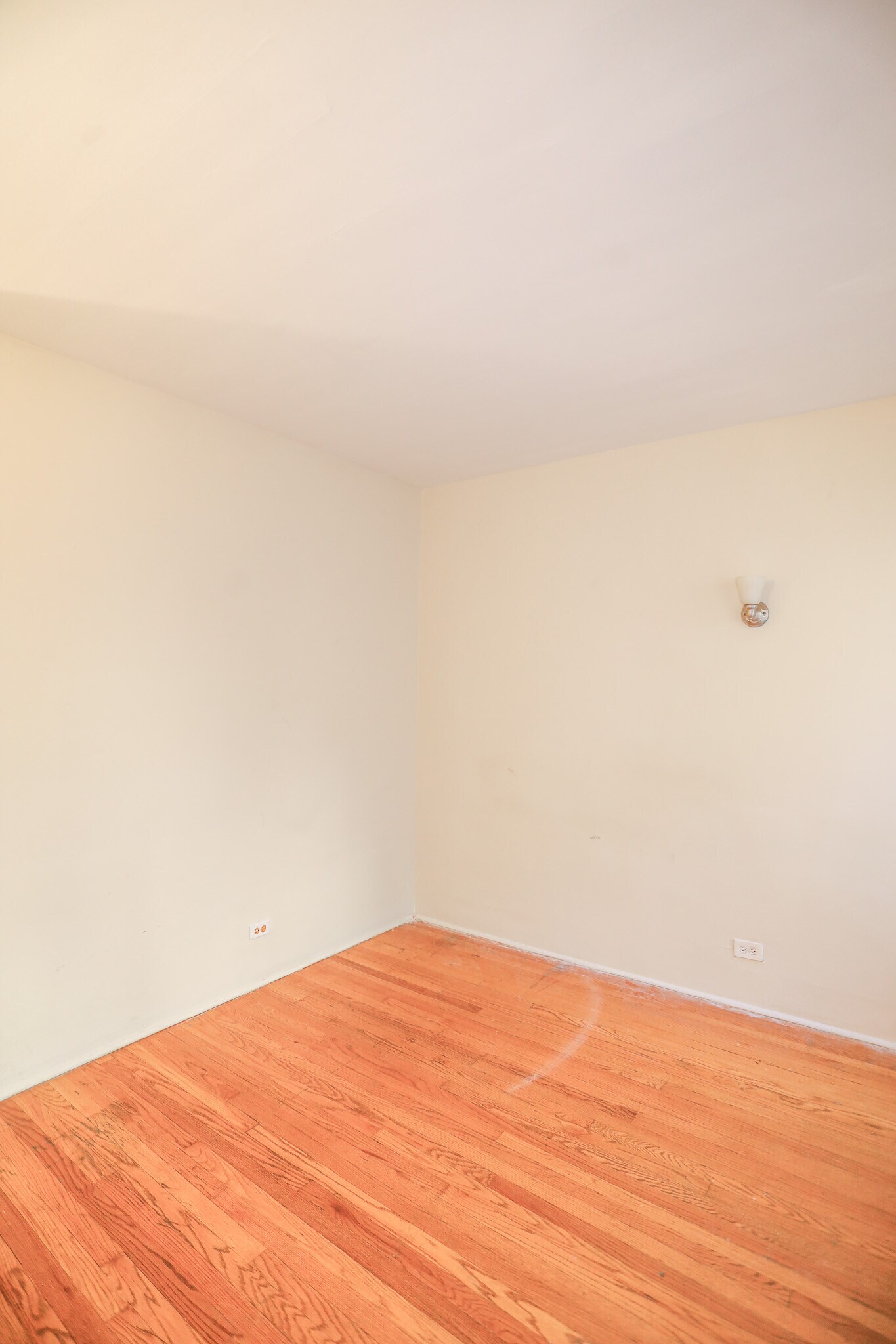 Building Photo - 1624 W Lunt Ave