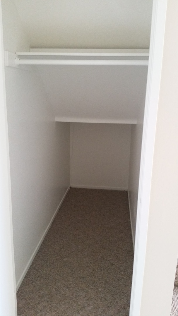 Building Photo - POOL FOR THE SUMMER! SPACIOUS 4 BEDROOM 3 BATH EAGLE RANCH HOME