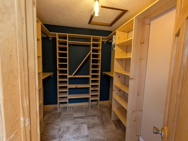 Building Photo - 4 Cavaletti Ct